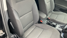 Volkswagen Golf 99kW e-Golf 35kWh 5dr Auto Electric Hatchback